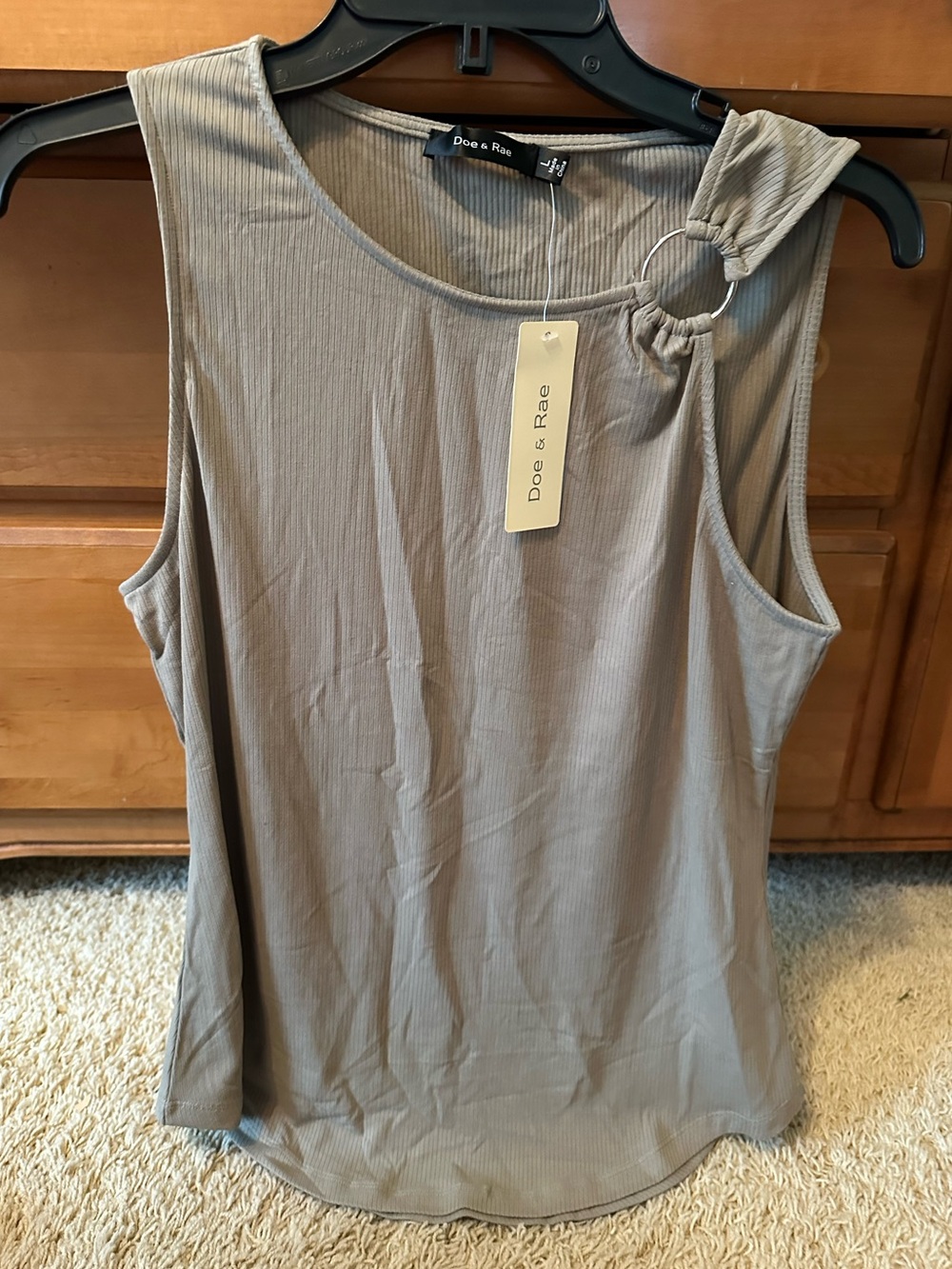 NWT DOE & RAE RING SHOULDER RIBBED TANK